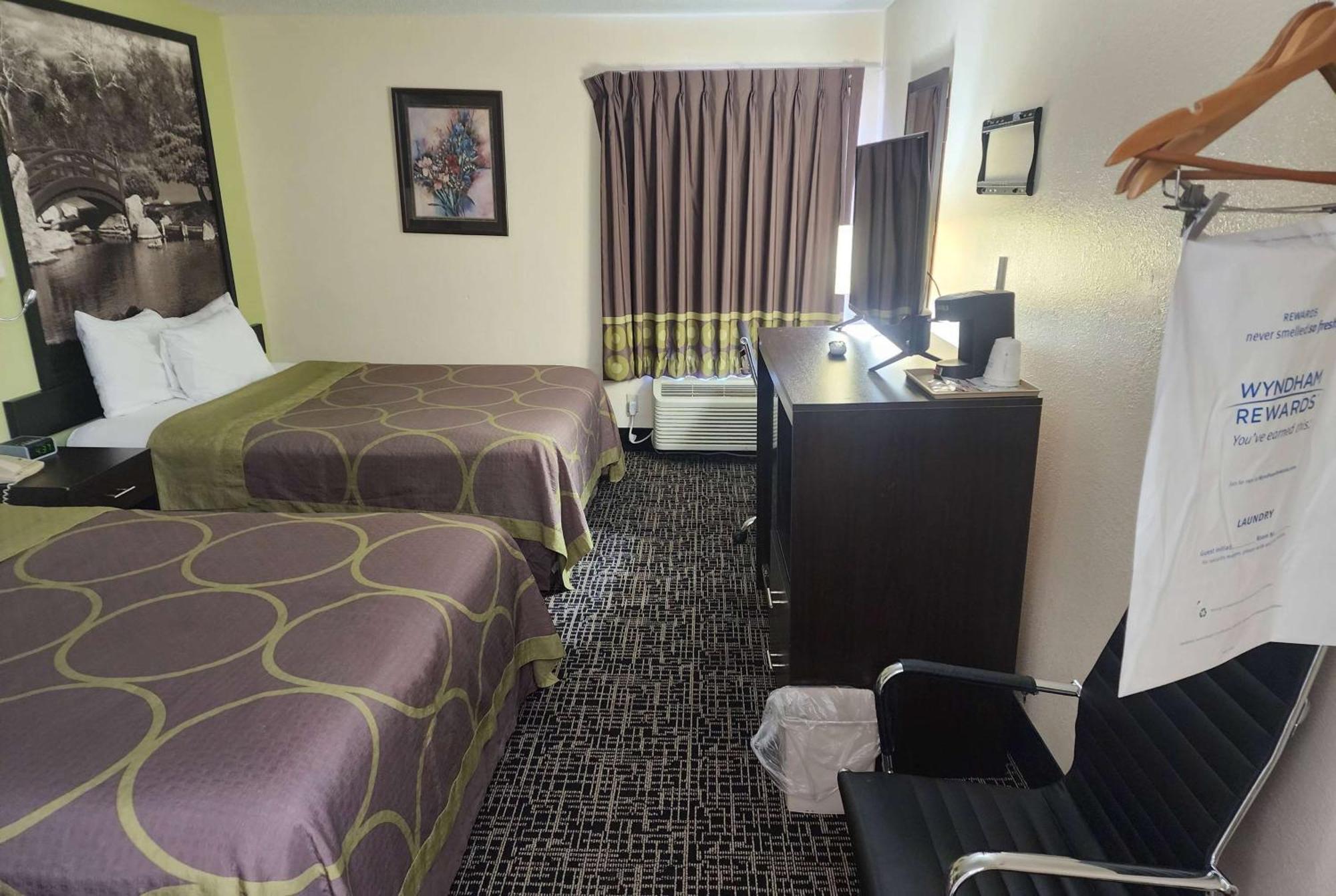 Super 8 By Wyndham Galesburg Hotel Ngoại thất bức ảnh